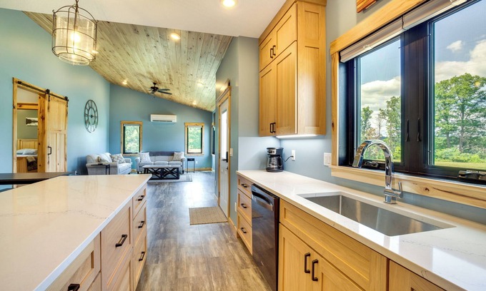 Preston Casa | Spacious Preston Home w/ Fire Pit!