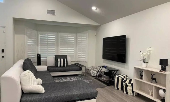 Valle Lindo Casa | Spacious · Private · Secluded Home!