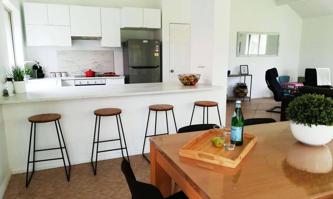 Dunsborough Casa | Acogedora casa familiar con vistas al golf, WiFi, playa cercana y CDB