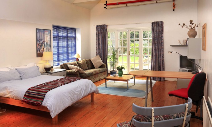 Mortlake Apartamento | Amplio y tranquilo estudio súper grande en Richmond Park en Londres