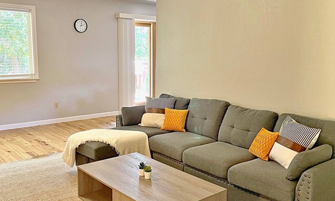 Los Altos Hills Casa | Spacious, quiet, cozy retreat. Close to parks, trails and Los Altos downtown.