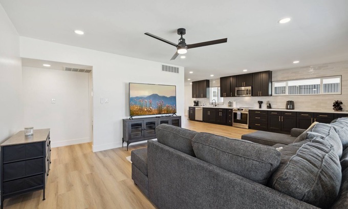 Village Grove Casa | Spacious Remodel 3BR 2BA – Prime Location Near It All