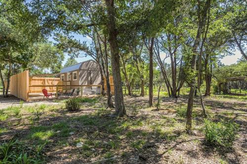 Hays County Casa | Spacious Resort with 2 Cabins on 3 Acres