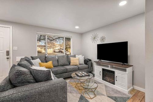 Westminster Casa | Spacious Retreat W Game Room & Yoga Space