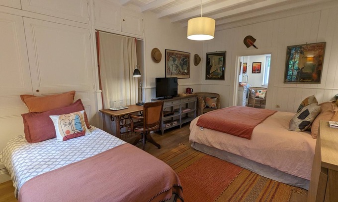 Presnoy Cama Y Desayuno | Habitación amplia, entrada privada, admite mascotas, WiFi