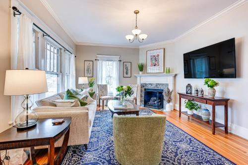 Winston - Salem Casa | Spacious Salem-Winston Home with Deck!