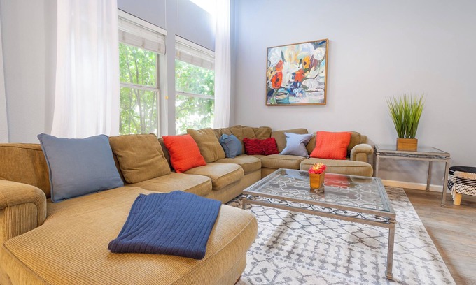 San Antonio Casa | Six Flags/UTSA/Lackland Family-Friendly Comfort