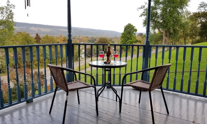 Watkins Glen Apartamento | Amplio santuario en el corazón de Fingerlakes Wine Country