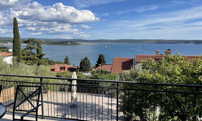 Piran Apartamento | Amplio apartamento con vistas al mar y terraza