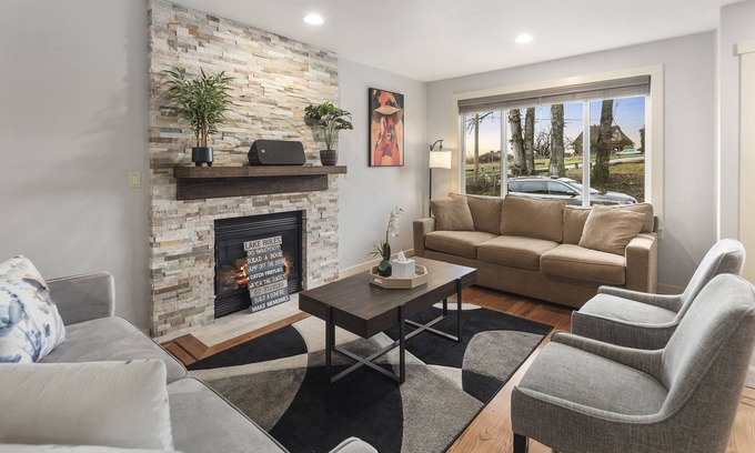 Rainier Valley Casa | Spacious Seattle Home W/ Gameroom ~ Near Sea-Tac Airport!