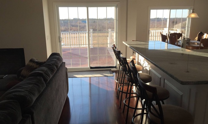 Middletown Casa | Spacious secluded home-Central AC-new large deck-huge yard