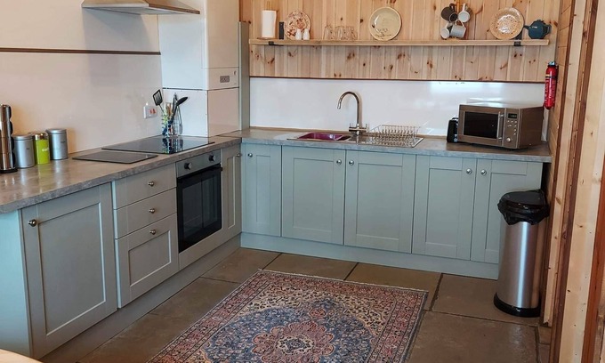 Westbrook Court Cabina | Spacious self catering accommodation near HayOnWye