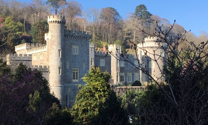 Caerhays Apartamento | Amplio, apartamento independiente dentro de este histórico castillo de Caerhays, a poca distancia de