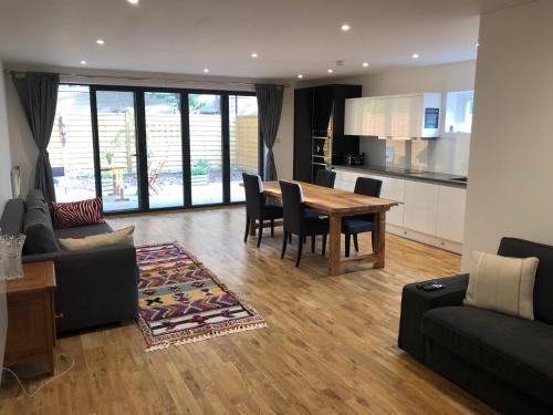 New Cross Apartamento | Spacious self-contained flat - 33AS1