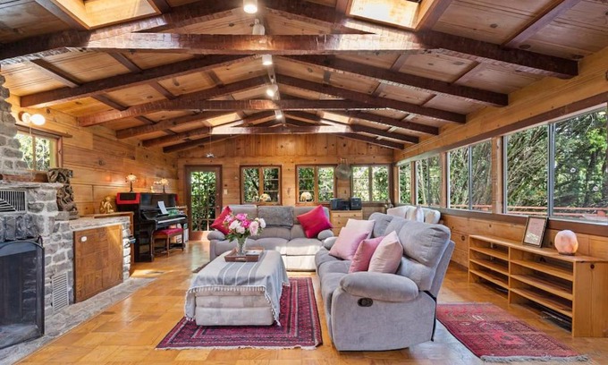 Tamalpais-Homestead Valley Casa | Spacious Serene Sanctuary- 14 min to Muir Woods