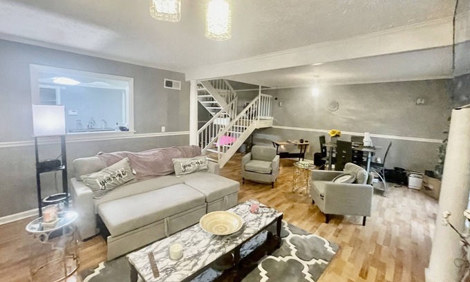 Nashboro Village Casa | Spacious Serene Townhouse