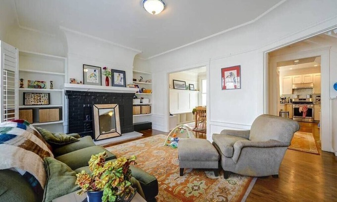 Central Richmond Casa | Spacious SF Haven: Cozy Bedrooms & Modern Kitchen - Safest neighborhood in SF