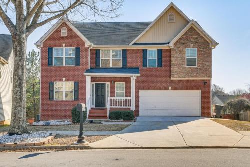 Snellville Casa | Spacious Snellville Home 28 Mi to Atlanta!