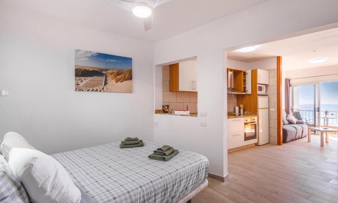 Bocacangrejo Apartamento | Spacious studio next to the sea with stunning views