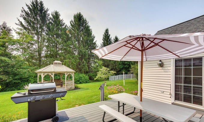 Park Forest Village Casa | Spacious State College Vacation Home: 4 Mi to PSU!