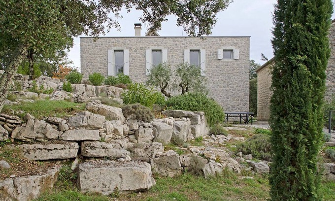 Labeaume Casa | Amplia casa de piedra en un maravilloso parque natural.