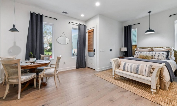 Faubourg Livaudais Apartamento | Spacious Studio 3 Blocks Off St. Charles Avenue