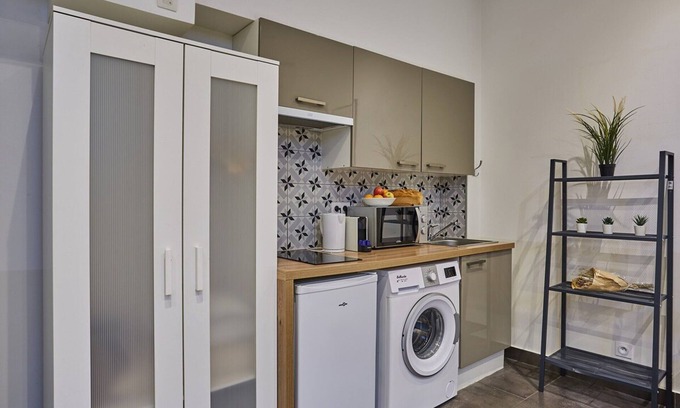 Epinettes Apartamento | Spacious Studio Center of Paris/montmartre