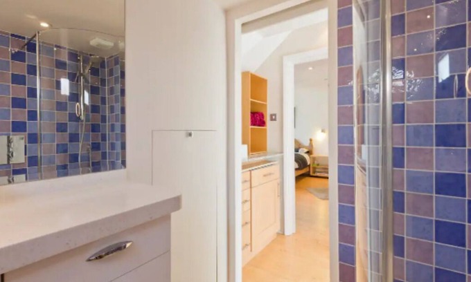 Kew Apartamento | Amplio estudio en Kew con mucha luz