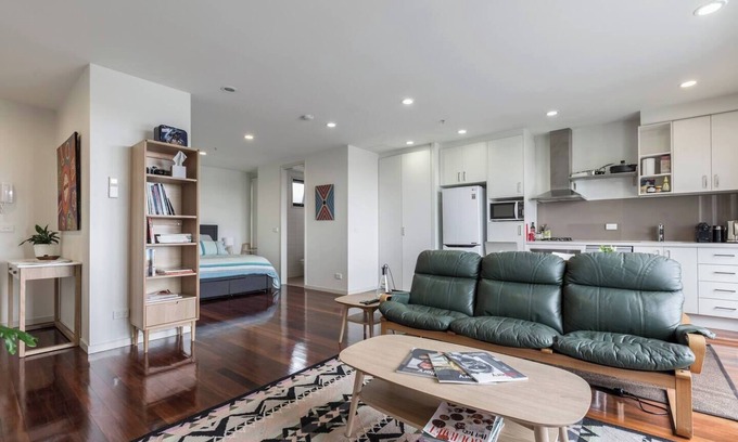 Brunswick Apartamento | Spacious Studio with Balcony in Eclectic Brunswick