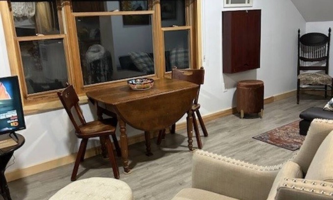 Northwood Apartamento | Spacious Studio With Gorgeous Lake Views