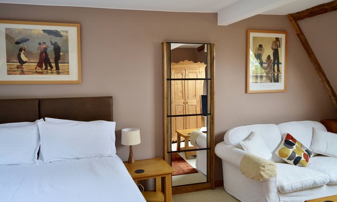 Irstead Cama Y Desayuno | Familiar-Suite-Baño con ducha