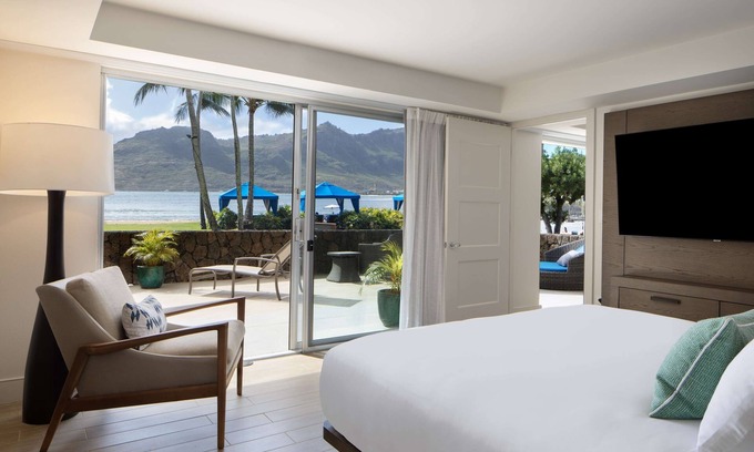 Lihue Hotel | Spacious Suite w/ Private Lanai | Beachfront Retreat w/ Airport Shuttle