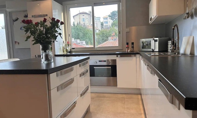 Vauban Apartamento | Spacious T3 with balcony in Marseille