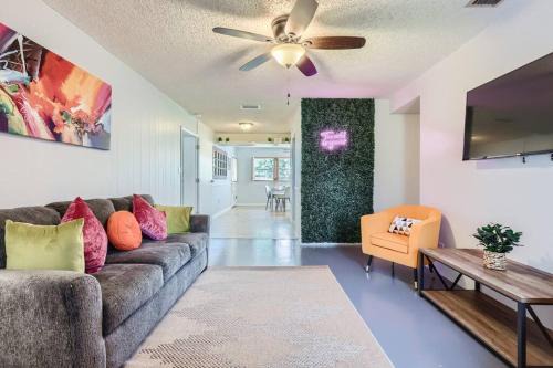 Forest Hills Casa | Spacious Tampa Haven - Games - Pool - 7-15 min From ALL