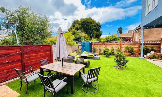 Bushrod Casa | Spacious Temescal Home near UC-Berkeley with Firepit Patio & Outdoor Dining