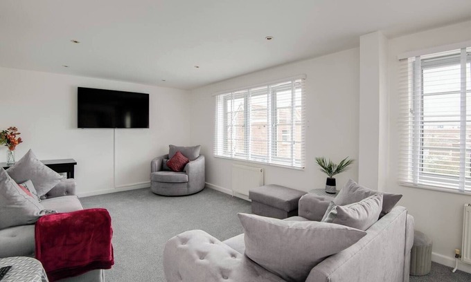 Portsmouth Apartamento | Amplio piso de tres dormitorios en la última planta con vistas increíbles