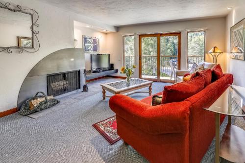Aspen Casa | Spacious Top Floor Condo Aspen