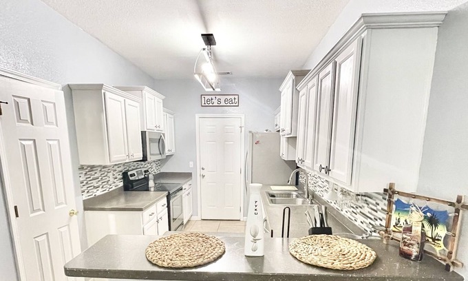 Niceville Casa | Spacious Townhome mins from Destin & Elgin AFB #2