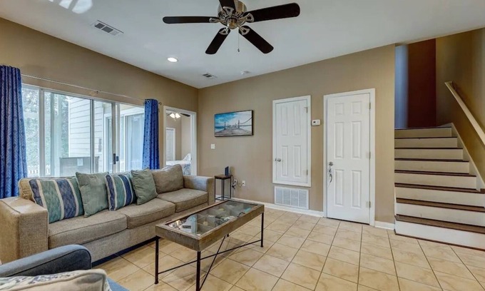 Niceville Casa | Spacious Townhome near Destin and Elgin AFB