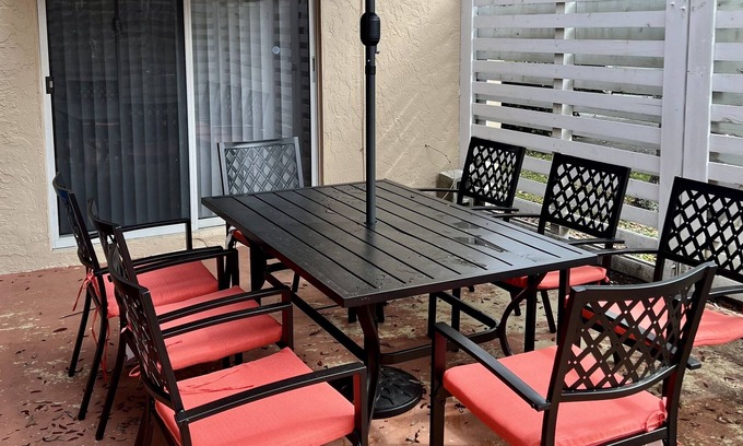 The Hammocks Casa | Spacious townhouse for big parties, great location
