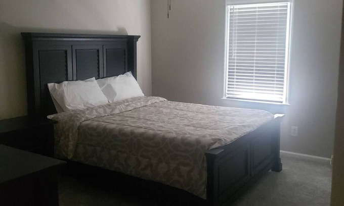 Bayshore Casa | Spacious tranquility. A home for a "seas"ons.
