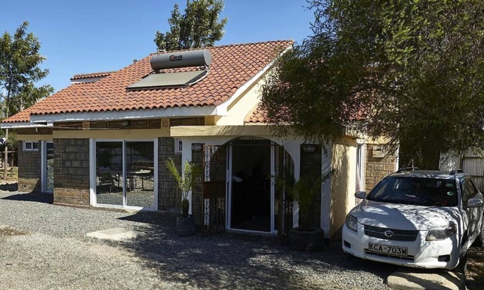 Syokimau Casa | Spacious TWIN Room /One-bedroom bungalow in serene Nairobi with WiFi, AC