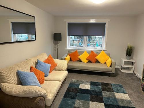 Greenock Apartamento | Spacious two bedroom apartment, entire place