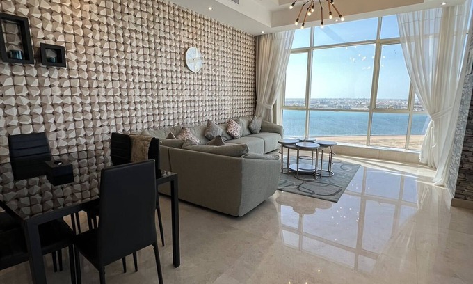 Obhur Al-Janoubiyah Apartamento | Spacious two bedroom apartment with beautiful view of the city and the sea!