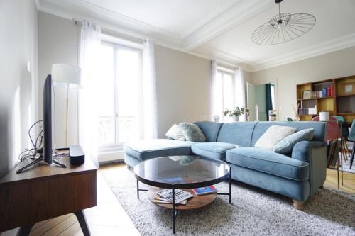 Quartier de la Folie-Mericourt Apartamento | Spacious unoverlooked nest with open view