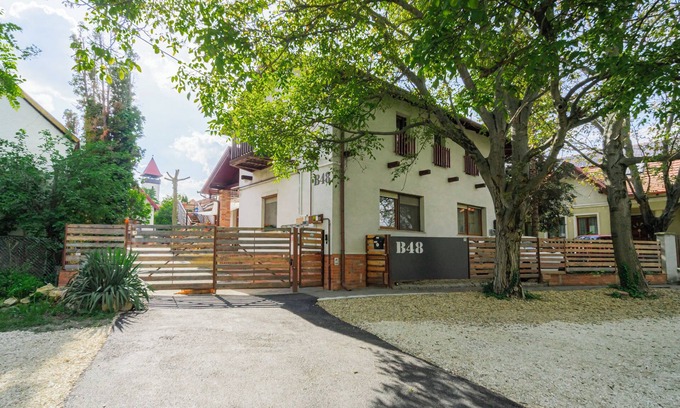 Torokbalint Apartamento | Spacious vacation apartment also for families.