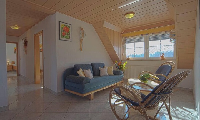Pleinfeld Apartamento | Spacious vacation apartment (85sqm) with covered elevated terrace