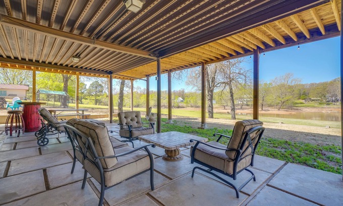 Eufaula Cabaña | Spacious Vacation Rental Home on Eufaula Lake!