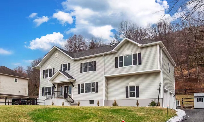Wantage Casa | Spacious Vernon retreat home