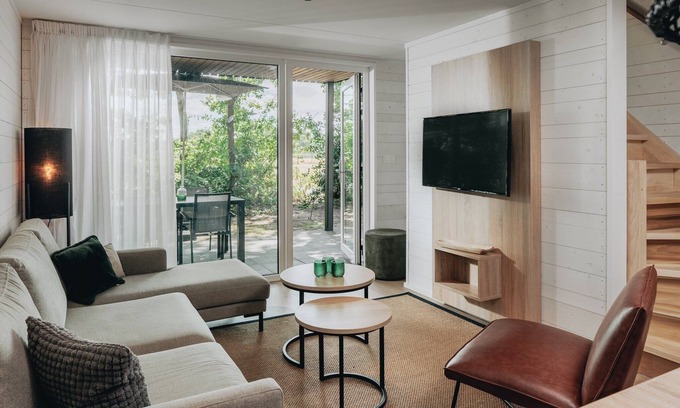 Schaijk Villa | Amplia villa en Forest Park